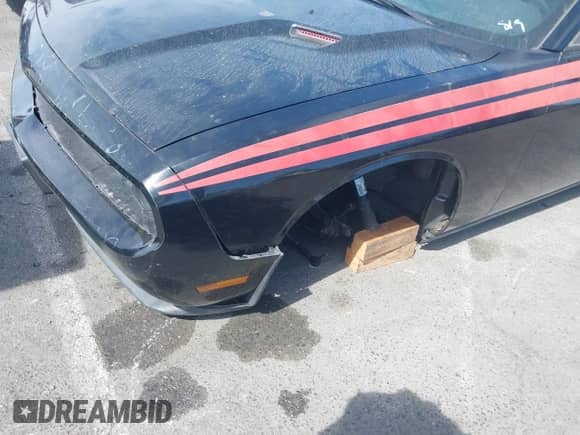 2014 Dodge Challenger Rallye Redline z VIN 2C3CDYAG7EH247793, wystawiony jako IAAI lot #43046688 z przebiegiem Nie podano mil oraz . Historia ofert i sprzedaży dostępna na DreamBid. Obrazek 6.