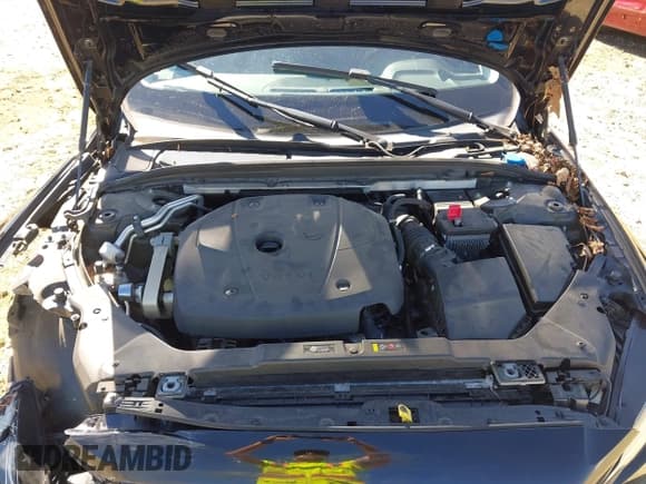 ✅ 2019 Volvo S60 Inscription • VIN: 7JRA22TL9KG004060 • Lot: 43532540. Listed on IAAI with 70,172 mi. Free auction sales archive from the USA and detailed vehicle history report at DreamBid. Image 10.