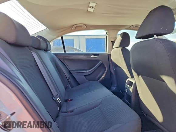 ✅ 2015 Volkswagen Jetta S • VIN: 3VW2K7AJ1FM273485 • Lot: 95106435. Wystawiony na Copart z przebiegiem 152 209 mil. Bezpłatny archiwum sprzedaży aukcyjnych z USA i szczegółowy raport historii pojazdu na DreamBid. Zdjęcie 10.