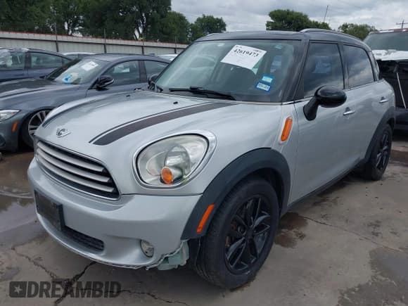 ✅ 2011 MINI Countryman • VIN: WMWZB3C56BWM01186 • Lot: 42619473. Wystawiony na IAAI z przebiegiem 86 088 mil. Bezpłatny archiwum sprzedaży aukcyjnych z USA i szczegółowy raport historii pojazdu na DreamBid. Zdjęcie 2.