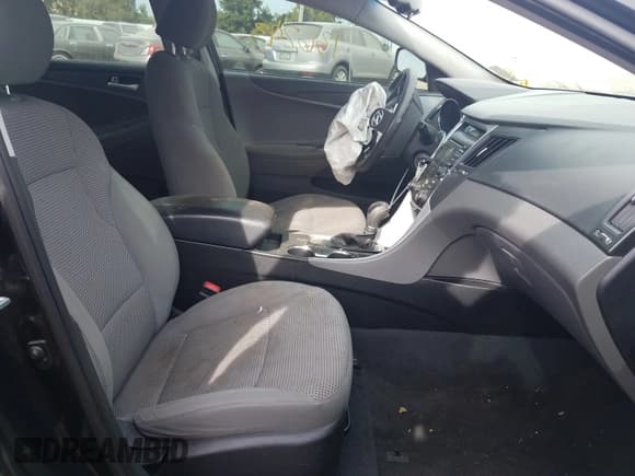 ✅ 2012 Hyundai Sonata GLS • VIN: 5NPEB4AC2CH497821 • Lot: 68824014. Listed on Copart with 136,293 mi. Free auction sales archive from the USA and detailed vehicle history report at DreamBid. Image 5.