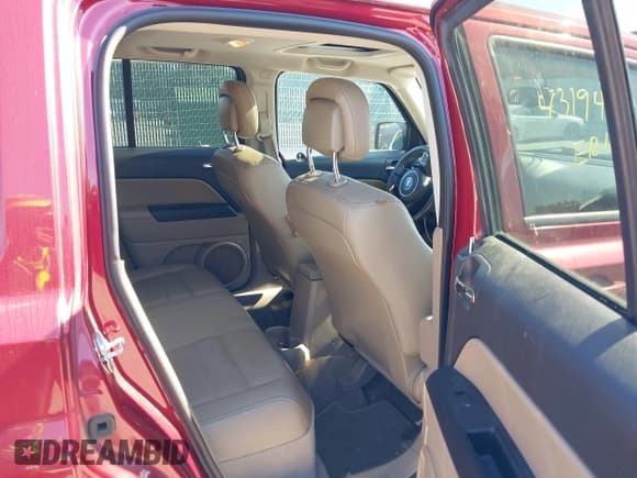 ✅ 2015 Jeep Patriot High Altitude • VIN: 1C4NJPFA7FD400411 • Lot: 43194613. Listed on IAAI with 96,648 mi. Free auction sales archive from the USA and detailed vehicle history report at DreamBid. Image 8.