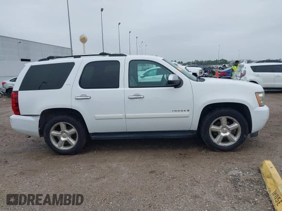 ✅ 2008 Chevrolet Tahoe LTZ • VIN: 1GNFC13048R175160 • Lot: 41452256. Listed on IAAI with 258,793 mi. Free auction sales archive from the USA and detailed vehicle history report at DreamBid. Image 13.