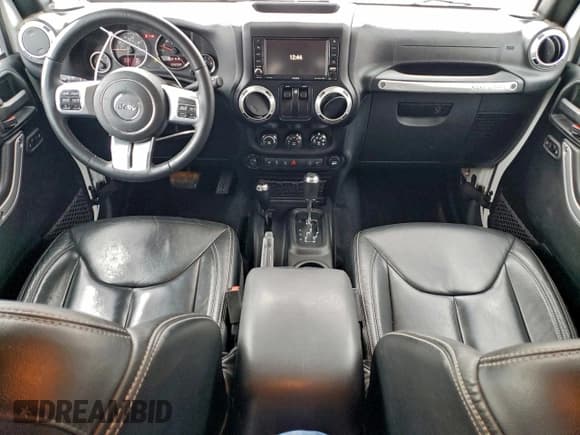 ✅ 2017 Jeep Wrangler Rubicon • VIN: 1C4BJWCGXHL572821 • Lot: 94134455. Wystawiony na Copart z przebiegiem 39 293 mil. Bezpłatny archiwum sprzedaży aukcyjnych z USA i szczegółowy raport historii pojazdu na DreamBid. Zdjęcie 8.