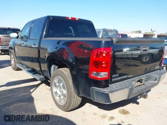 2011 GMC Sierra 1500 SLE with VIN 3GTP1VE06BG393034, listed as a IAAI auction lot 43585908 with 190,358 mi miles and . Bid and sale history available at DreamBid. Image 3.