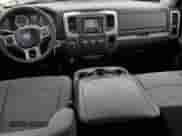 2024 Ram 1500 SLT z VIN 1C6RR6GG2RS128834, wystawiony jako Copart lot #51858225 z przebiegiem 18 789 mil mil oraz Szkoda całkowita • Salvage title. Historia ofert i sprzedaży dostępna na DreamBid. Obrazek 8.