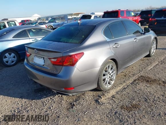 ✅ 2013 Lexus GS 350 • VIN: JTHBE1BL8D5016767 • Lot: 41240783. Wystawiony na IAAI z przebiegiem 115 431 mil. Bezpłatny archiwum sprzedaży aukcyjnych z USA i szczegółowy raport historii pojazdu na DreamBid. Zdjęcie 4.