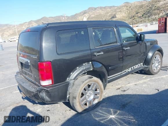 2008 Dodge Nitro R/T с VIN 1D8GT58668W150734, выставлен на аукционе IAAI как лот 42401957 с пробегом 234 489 миль миль и . История ставок и продаж доступна на DreamBid. Изображение 4.