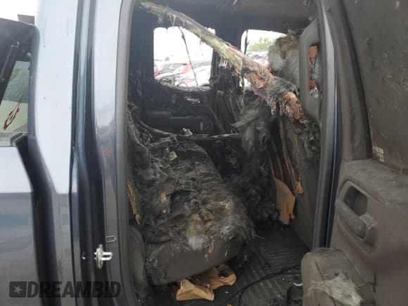 ✅ 2020 Chevrolet Silverado 1500 Custom • VIN: 1GCRYBEKXLZ286221 • Lot: 64035754. Wystawiony na Copart z przebiegiem Nie podano. Bezpłatny archiwum sprzedaży aukcyjnych z USA i szczegółowy raport historii pojazdu na DreamBid. Zdjęcie 10.