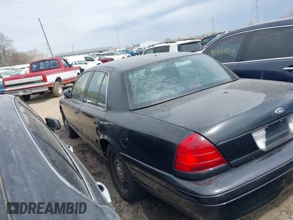 ✅ 2010 Ford Police Interceptor • VIN: 2FABP7BV3AX143703 • Лот: 42005604. Опубликован ранее на IAAI с пробегом 93 009 миль. Бесплатный доступ к архиву аукционных продаж из США и подробный отчёт об истории автомобиля на DreamBid. Изображение 14.