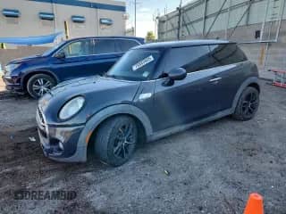2015 MINI Hardtop S with VIN WMWXP7C51F2A59498, listed as a Copart auction lot 70883955 with 135,175 mi miles and Salvage title. Bid and sale history available at DreamBid. Image 1.