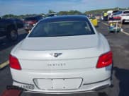 ✅ 2020 Bentley Flying Spur W12 • VIN: SCBBB6ZG7LC080974 • Lot: 43296914. Wystawiony na IAAI z przebiegiem 16 621 mil. Bezpłatny archiwum sprzedaży aukcyjnych z USA i szczegółowy raport historii pojazdu na DreamBid. Zdjęcie 17.