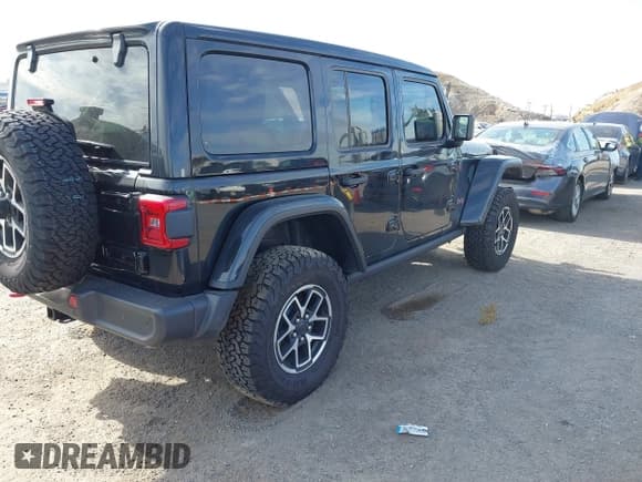 ✅ 2025 Jeep Wrangler Rubicon • VIN: 1C4PJXFGXSW589938 • Lot: 43611214. Listed on IAAI with 5,631 mi. Free auction sales archive from the USA and detailed vehicle history report at DreamBid. Image 4.