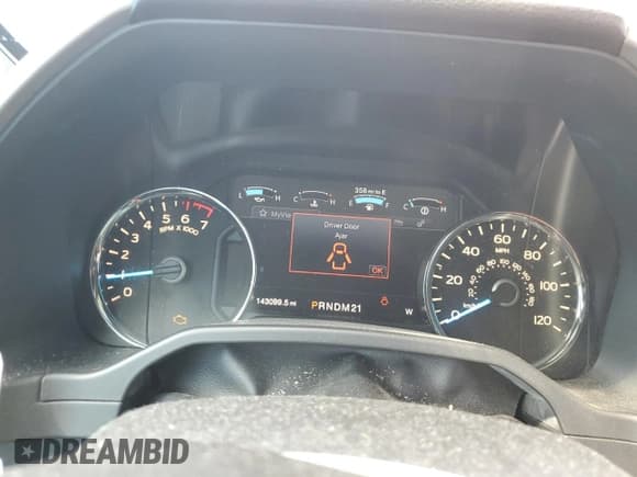 ✅ 2015 Ford F-150 XL • VIN: 1FTEW1CF4FKD01152 • Lot: 84743185. Listed on Copart with 143,099 mi. Free auction sales archive from the USA and detailed vehicle history report at DreamBid. Image 9.