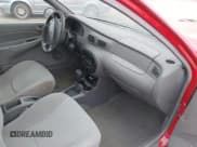 ✅ 2002 Ford Escort Fleet Standard • VIN: 3FAFP13P22R128270 • Lot: 42326518. Wystawiony na IAAI z przebiegiem 120 391 mil. Bezpłatny archiwum sprzedaży aukcyjnych z USA i szczegółowy raport historii pojazdu na DreamBid. Zdjęcie 5.