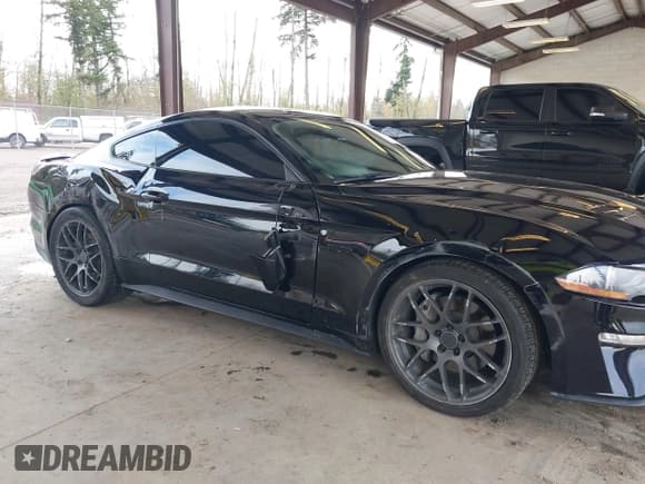 ✅ 2018 Ford Mustang GT Premium • VIN: 1FA6P8CFXJ5129121 • Lot: 43763902. Listed on IAAI with 67,687 mi. Free auction sales archive from the USA and detailed vehicle history report at DreamBid. Image 6.