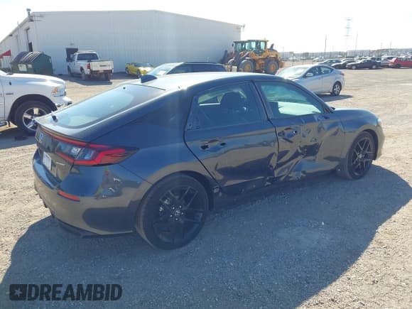 ✅ 2025 Honda Civic Sport • VIN: 19XFL2H81SE024275 • Lot: 43326487. Listed on IAAI with 9,423 mi. Free auction sales archive from the USA and detailed vehicle history report at DreamBid. Image 4.