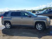 ✅ 2012 GMC Terrain SLT-1 • VIN: 2GKALUEK6C6245687 • Lot: 43189985. Wystawiony na IAAI z przebiegiem 126 148 mil. Bezpłatny archiwum sprzedaży aukcyjnych z USA i szczegółowy raport historii pojazdu na DreamBid. Zdjęcie 13.
