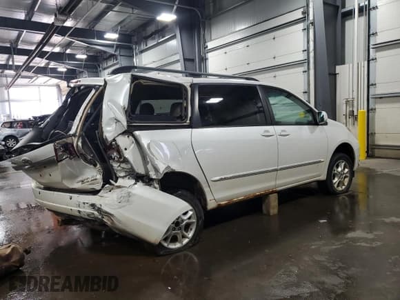 ✅ 2005 Toyota Sienna XLE • VIN: 5TDBA22C25S031229 • Lot: 56173815. Listed on Copart with 251,285 mi. Free auction sales archive from the USA and detailed vehicle history report at DreamBid. Image 3.
