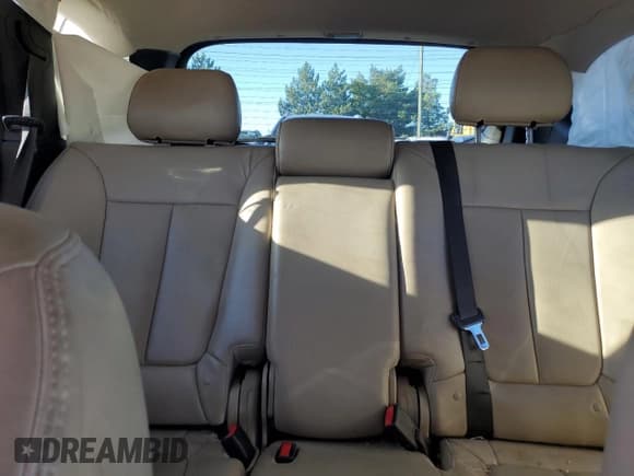 ✅ 2012 Hyundai Santa Fe Limited • VIN: 5XYZKDAGXCG157182 • Lot: 68005994. Listed on Copart with 66,436 mi. Free auction sales archive from the USA and detailed vehicle history report at DreamBid. Image 10.