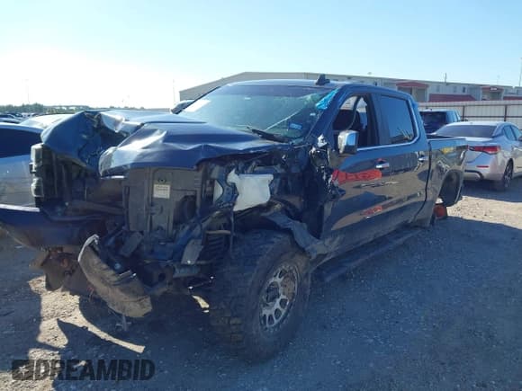 ✅ 2019 Chevrolet Silverado 1500 LT Trail Boss • VIN: 1GCPYFED2KZ152401 • Lot: 42211371. Wystawiony na IAAI z przebiegiem 106 796 mil. Bezpłatny archiwum sprzedaży aukcyjnych z USA i szczegółowy raport historii pojazdu na DreamBid. Zdjęcie 2.