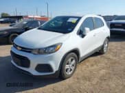 ✅ 2020 Chevrolet Trax LS • VIN: KL7CJKSB3LB028062 • Lot: 43432172. Listed on IAAI with 96,562 mi. Free auction sales archive from the USA and detailed vehicle history report at DreamBid. Image 2.