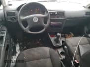 ✅ 2005 Volkswagen Golf • VIN: 9BWGL21J154002855 • Lot: 87383044. Wystawiony na Copart z przebiegiem 265 741 mil. Bezpłatny archiwum sprzedaży aukcyjnych z USA i szczegółowy raport historii pojazdu na DreamBid. Zdjęcie 8.