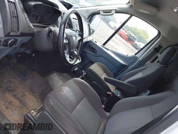 ✅ 2016 Ford Transit Cargo • VIN: 1FTYR1YM0GKB55605 • Lot: 42211489. Listed on IAAI with Not provided. Free auction sales archive from the USA and detailed vehicle history report at DreamBid. Image 19.