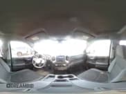 ✅ 2021 GMC Sierra 1500 • VIN: 3GTU9AEF4MG145182 • Lot: 84267464. Wystawiony na Copart z przebiegiem 88 092 mil. Bezpłatny archiwum sprzedaży aukcyjnych z USA i szczegółowy raport historii pojazdu na DreamBid. Zdjęcie 13.