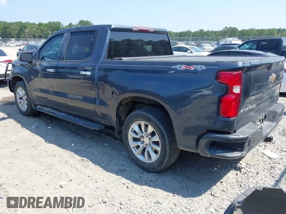 ✅ 2022 Chevrolet Silverado 1500 Custom • VIN: 1GCPYBEKXNZ210153 • Lot: 43235538. Wystawiony na IAAI z przebiegiem 75 000 mil. Bezpłatny archiwum sprzedaży aukcyjnych z USA i szczegółowy raport historii pojazdu na DreamBid. Zdjęcie 3.