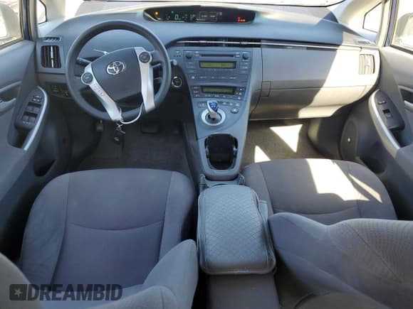 ✅ 2011 Toyota Prius II • VIN: JTDKN3DU3B1471937 • Лот: 91997035. Опубликован ранее на Copart с пробегом 246 366 миль. Бесплатный доступ к архиву аукционных продаж из США и подробный отчёт об истории автомобиля на DreamBid. Изображение 8.