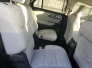 ✅ 2025 Ford Explorer Platinum • VIN: 1FMWK8HC1SGA67293 • Lot: 86326425. Wystawiony na Copart z przebiegiem 9 743 mil. Bezpłatny archiwum sprzedaży aukcyjnych z USA i szczegółowy raport historii pojazdu na DreamBid. Zdjęcie 11.