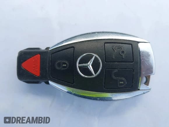 ✅ 2012 Mercedes-Benz C 300 Luxury • VIN: WDDGF8BB2CR225911 • Lot: 43623940. Wystawiony na IAAI z przebiegiem 129 292 mil. Bezpłatny archiwum sprzedaży aukcyjnych z USA i szczegółowy raport historii pojazdu na DreamBid. Zdjęcie 11.