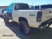 ✅ 2004 Chevrolet Silverado 2500HD LS • VIN: 1GCHK24144E137012 • Lot: 43798317. Listed on IAAI with Not provided. Free auction sales archive from the USA and detailed vehicle history report at DreamBid. Image 3.