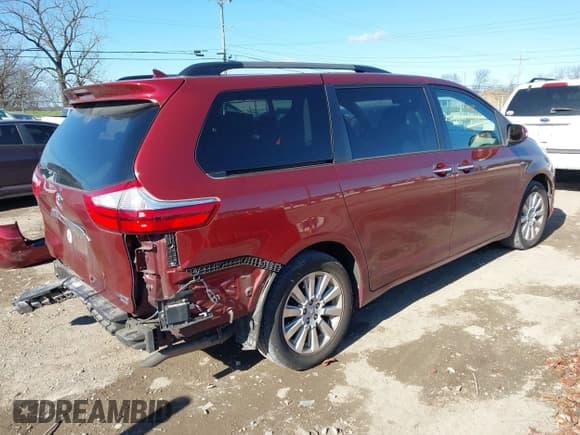 ✅ 2016 Toyota Sienna XLE • VIN: 5TDDK3DC0GS132653 • Lot: 43801971. Listed on IAAI with 203,393 mi. Free auction sales archive from the USA and detailed vehicle history report at DreamBid. Image 4.