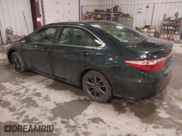 ✅ 2017 Toyota Camry SE • VIN: 4T1BF1FK2HU278307 • Lot: 43695023. Wystawiony na IAAI z przebiegiem 106 904 mil. Bezpłatny archiwum sprzedaży aukcyjnych z USA i szczegółowy raport historii pojazdu na DreamBid. Zdjęcie 3.