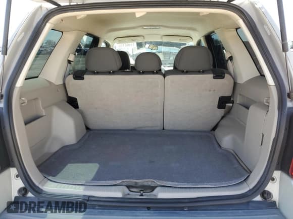 ✅ 2008 Mazda Tribute Grand Touring • VIN: 4F2CZ06128KM13900 • Lot: 51960155. Listed on Copart with 178,328 mi. Free auction sales archive from the USA and detailed vehicle history report at DreamBid. Image 6.