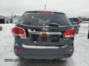 ✅ 2011 Kia Sorento EX • VIN: 5XYKUDA28BG061159 • Лот: 91492845. Опубликован ранее на Copart с пробегом 173 423 миль. Бесплатный доступ к архиву аукционных продаж из США и подробный отчёт об истории автомобиля на DreamBid. Изображение 6.