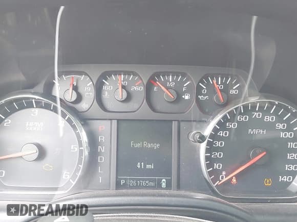 ✅ 2017 Chevrolet Silverado 2500HD Work Truck • VIN: 1GC2CUEG1HZ304992 • Lot: 42116602. Wystawiony na IAAI z przebiegiem 261 765 mil. Bezpłatny archiwum sprzedaży aukcyjnych z USA i szczegółowy raport historii pojazdu na DreamBid. Zdjęcie 7.