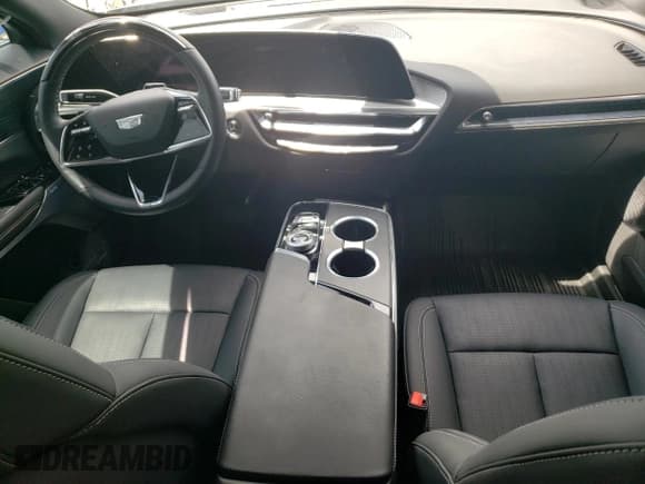 ✅ 2024 Cadillac LYRIQ Luxury • VIN: 1GYKPRRK9RZ139947 • Лот: 64444555. Опубликован ранее на Copart с пробегом 9 344 миль. Бесплатный доступ к архиву аукционных продаж из США и подробный отчёт об истории автомобиля на DreamBid. Изображение 8.