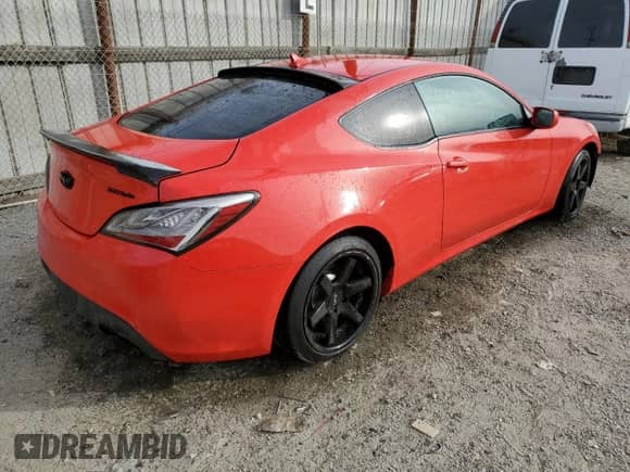 2010 Hyundai Genesis Coupe with VIN KMHHT6KD7AU035413, listed as a Copart auction lot 84179114 with 147,969 mi miles and Salvage title. Bid and sale history available at DreamBid. Image 3.