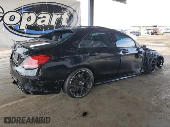 ✅ 2020 Mercedes-Benz C 43 AMG • VIN: 55SWF6EB9LU330083 • Lot: 71854645. Wystawiony na Copart z przebiegiem 60 558 mil. Bezpłatny archiwum sprzedaży aukcyjnych z USA i szczegółowy raport historii pojazdu na DreamBid. Zdjęcie 3.