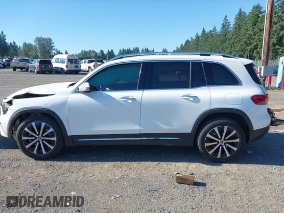 ✅ 2021 Mercedes-Benz GLB 250 • VIN: W1N4M4GB3MW098568 • Лот: 42621180. Опубликован ранее на IAAI с пробегом 88 511 миль. Бесплатный доступ к архиву аукционных продаж из США и подробный отчёт об истории автомобиля на DreamBid. Изображение 14.