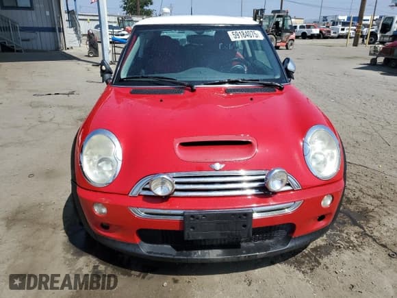 ✅ 2004 MINI Hardtop S • VIN: WMWRE33404TD88974 • Lot: 59184075. Listed on Copart with 104,096 mi. Free auction sales archive from the USA and detailed vehicle history report at DreamBid. Image 5.