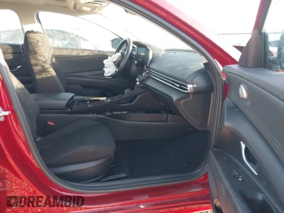 ✅ 2025 Hyundai Elantra SEL Convenience • VIN: KMHLS4DG6SU861664 • Lot: 43667880. Listed on IAAI with 31,613 mi. Free auction sales archive from the USA and detailed vehicle history report at DreamBid. Image 5.