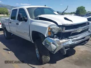 2007 Chevrolet Silverado 2500HD 1LT z VIN 1GCHK23687F512654, wystawiony jako IAAI lot #42554241 z przebiegiem 149 949 mil mil oraz . Historia ofert i sprzedaży dostępna na DreamBid. Obrazek 1.
