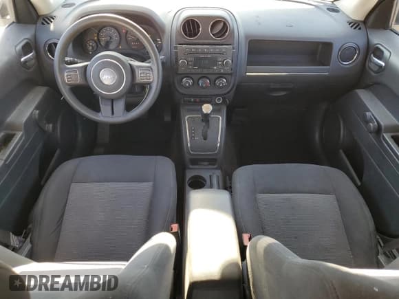 ✅ 2015 Jeep Patriot Sport • VIN: 1C4NJRBB0FD435995 • Лот: 89718795. Опубликован ранее на Copart с пробегом 121 866 миль. Бесплатный доступ к архиву аукционных продаж из США и подробный отчёт об истории автомобиля на DreamBid. Изображение 8.