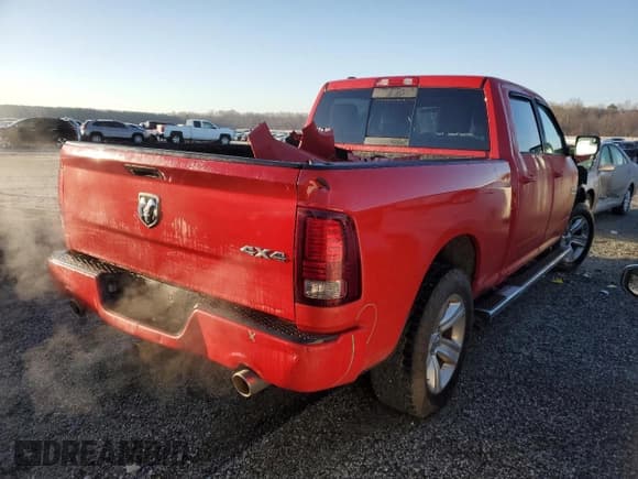 ✅ 2015 Ram 1500 Sport • VIN: 1C6RR7UT9FS768378 • Lot: 48425645. Listed on Copart with 189,077 mi. Free auction sales archive from the USA and detailed vehicle history report at DreamBid. Image 3.