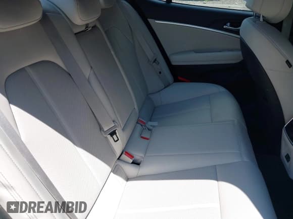 ✅ 2025 Genesis G70 2.5T • VIN: KMTG34SC7SU145845 • Лот: 42949762. Опубликован ранее на IAAI с пробегом 21 004 миль. Бесплатный доступ к архиву аукционных продаж из США и подробный отчёт об истории автомобиля на DreamBid. Изображение 8.