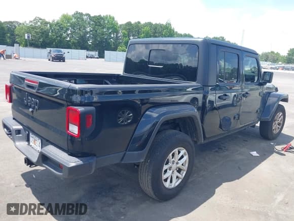 ✅ 2023 Jeep Gladiator Sport S • VIN: 1C6HJTAGXPL543319 • Лот: 42499587. Опубликован ранее на IAAI с пробегом 45 140 миль. Бесплатный доступ к архиву аукционных продаж из США и подробный отчёт об истории автомобиля на DreamBid. Изображение 4.
